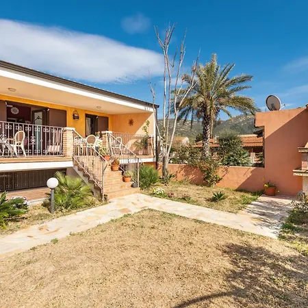 Bacio Del Sole Vakantiehuis Sìnnai