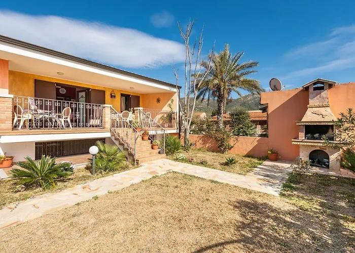 Ferienhaus Bacio Del Sole Sìnnai